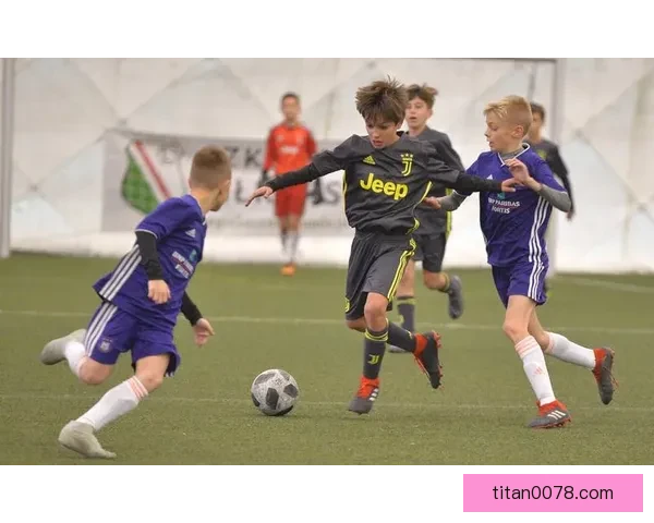 斯拉斯克青年队3比1战胜埃斯卡拉瓦索维亚青年队成功夺得重要胜利